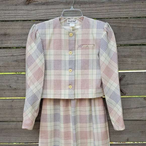 Lady’s Two-piece Suit - Picture 2 of 7